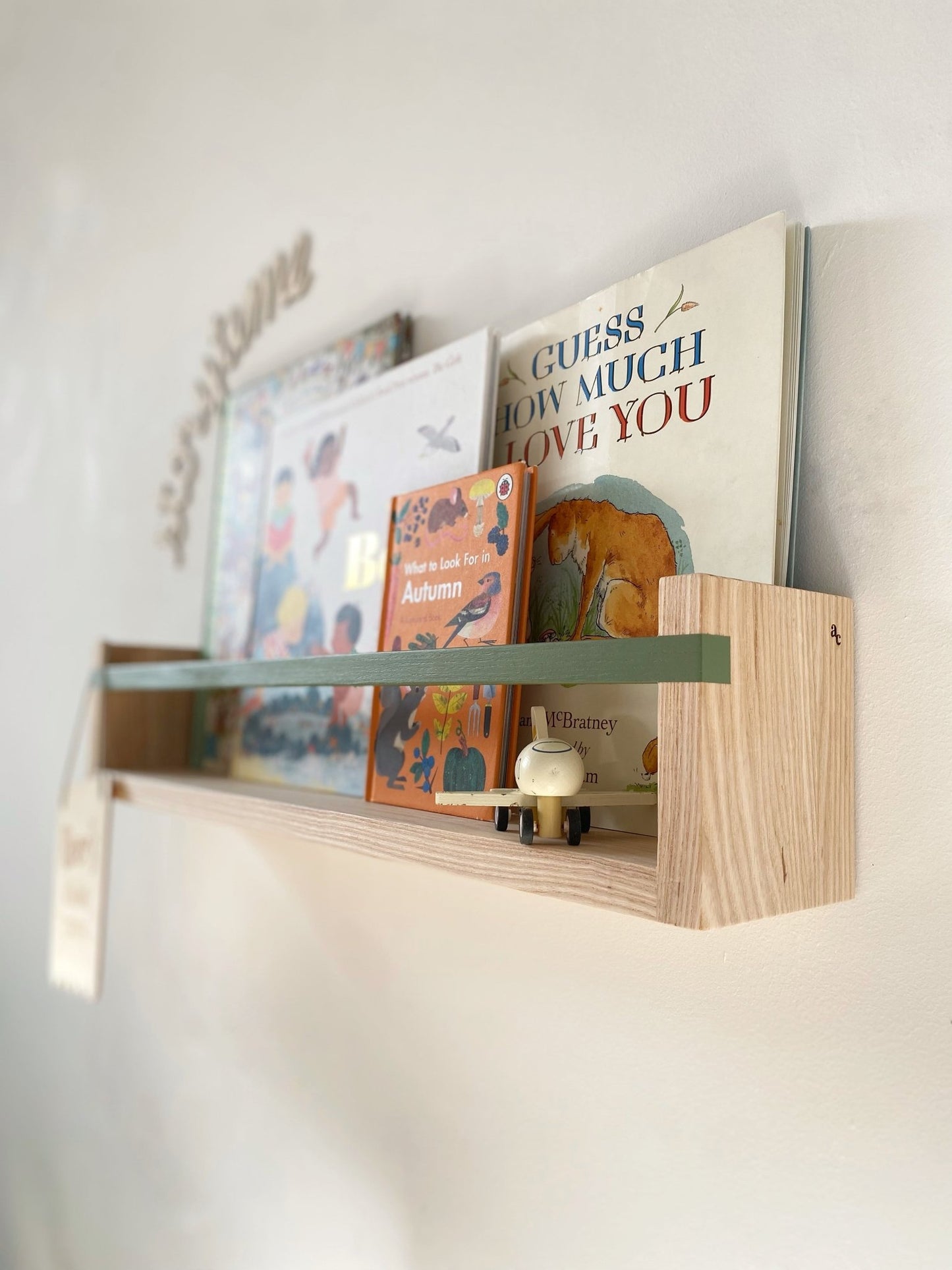 Autumns Corner - The Bookshelf - Autumns Corner
