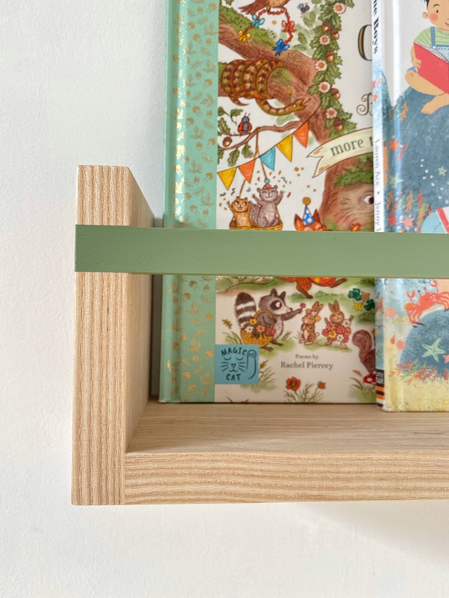 Autumns Corner - The Bookshelf - Autumns Corner