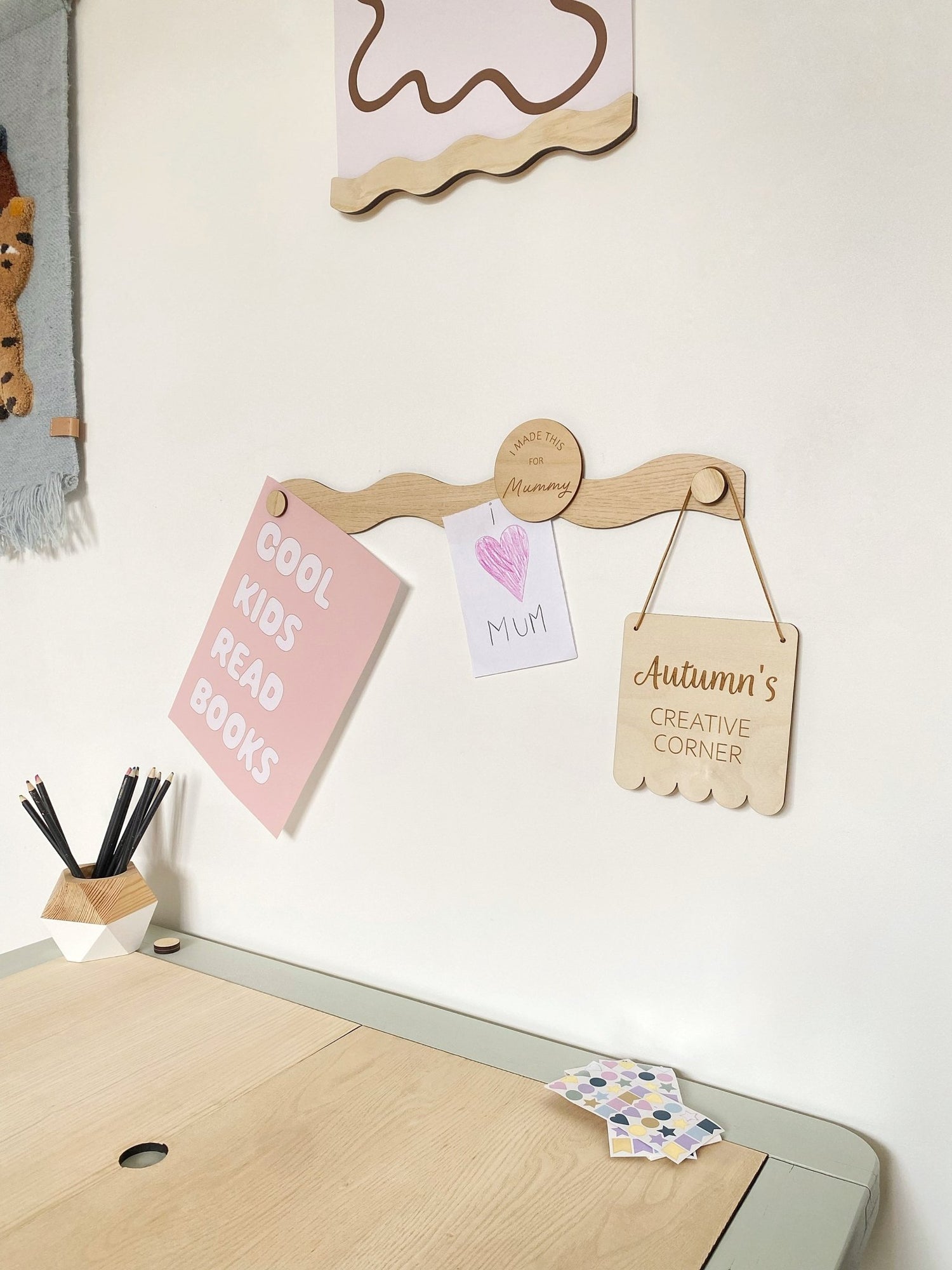 The Art Display Bar - Wavy - Ash - Autumns Corner