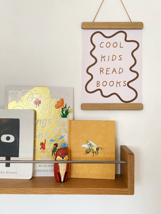 Straight Oak Magnetic Picture Frame