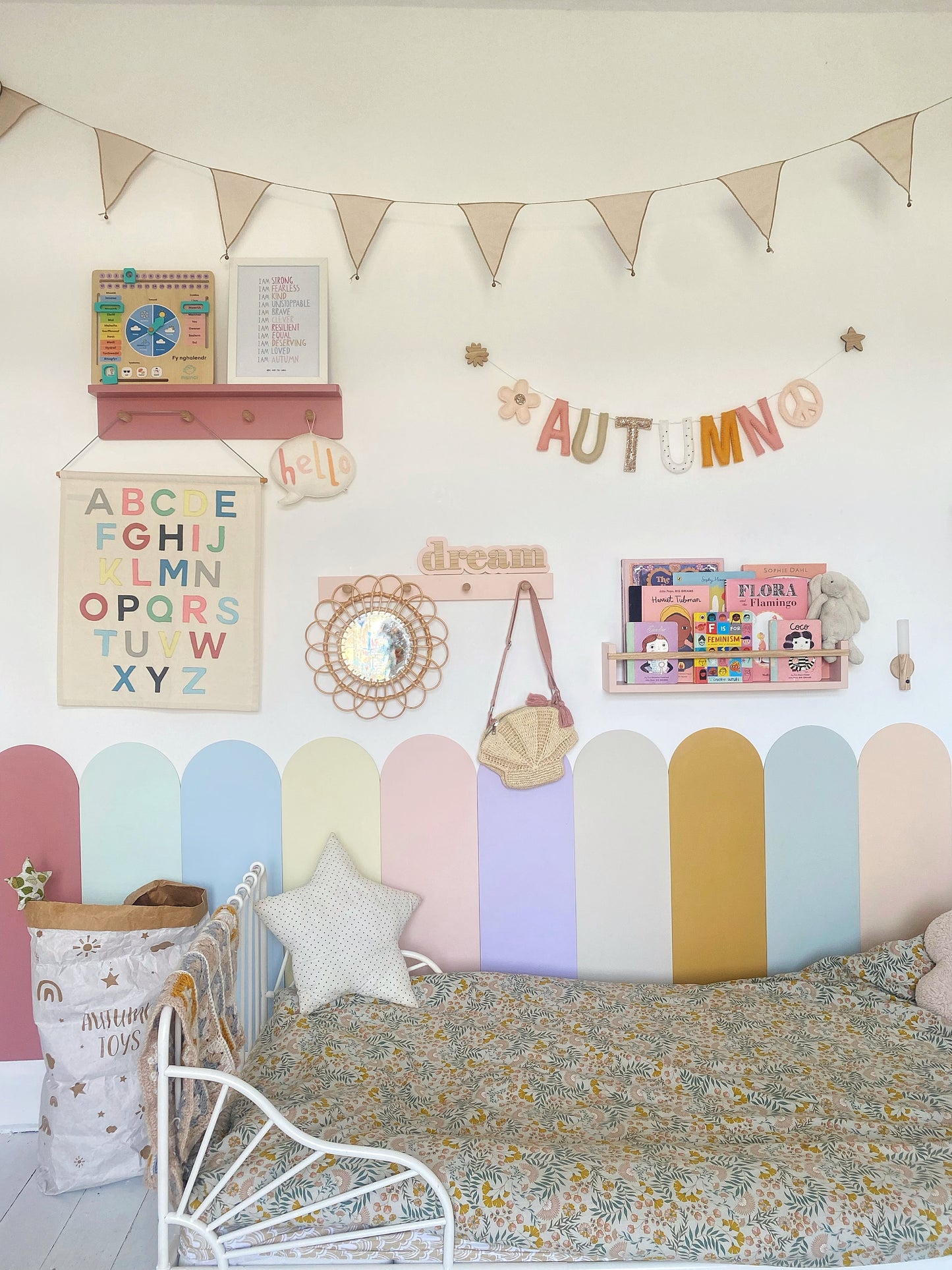 Autumns Corner - The Colour Pop Bookshelf