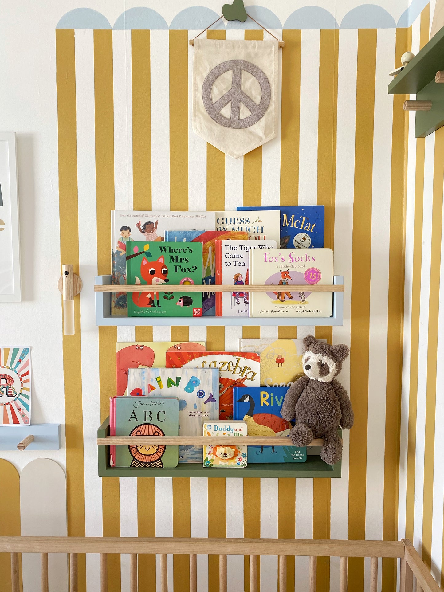 Autumns Corner - The Colour Pop Bookshelf