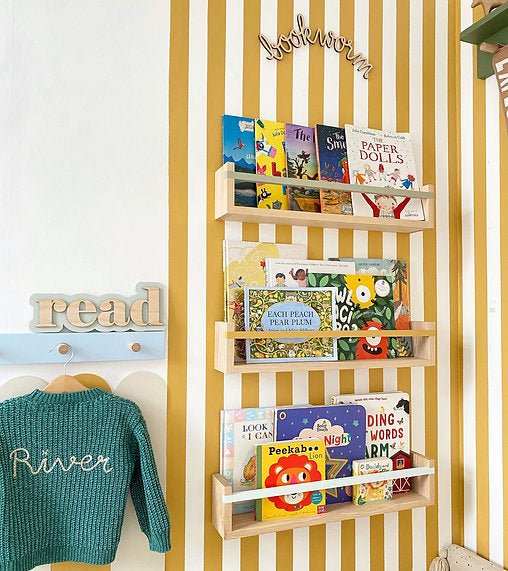 Autumns Corner - The Bookshelf - Autumns Corner